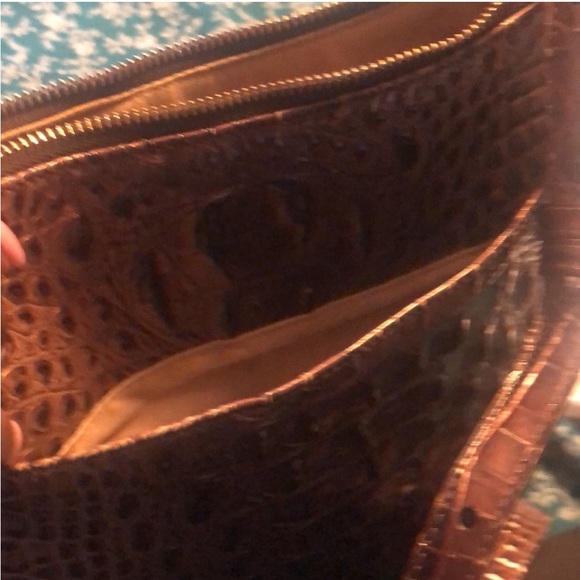 Like new Brahmin crossbody❌SOLD❌ - Picture 5 of 5